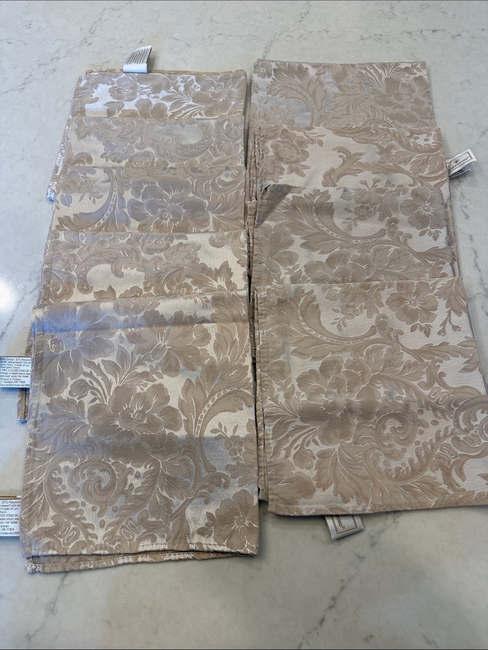 WATERFORD LINENS Beige/Gold/Damask Jacquard Napkins 18 X 18 Floral Set of‎ 9